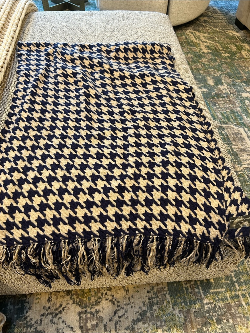 D&Y Navy and Cream Houndstooth Fringe Throw